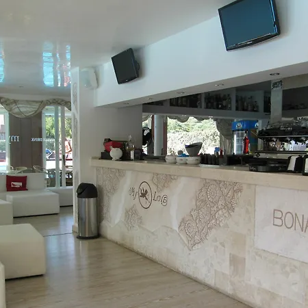 Hotel Centro Vacanze Cugnana 3*